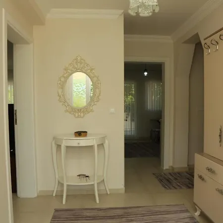 Pervin فيلة داليان